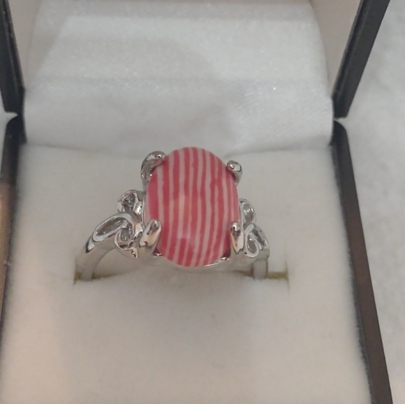 unbranded Jewelry - New women's red and white size 7 3/4 ring